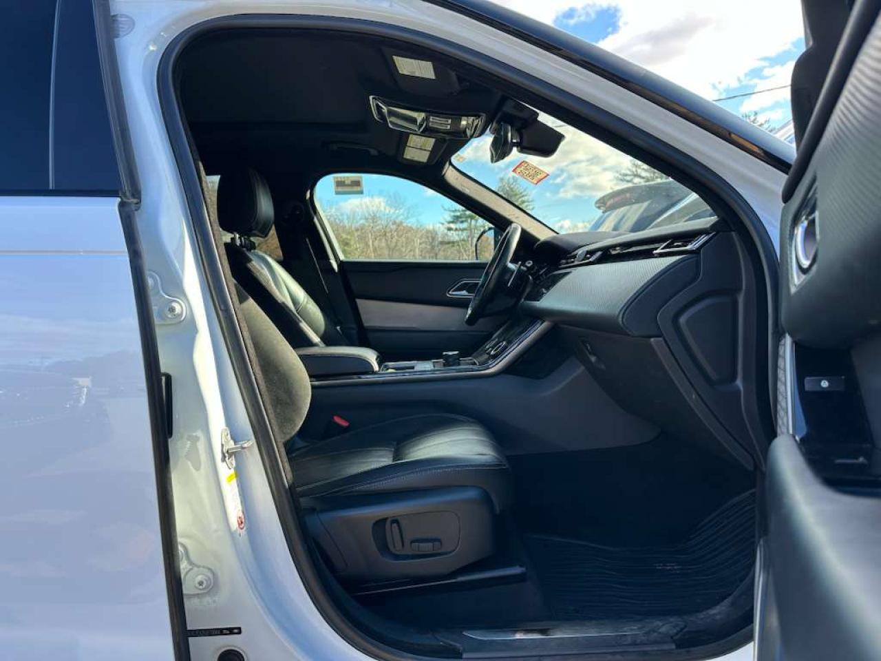 LAND ROVER RANGE ROVER R-DYNAMIC SE