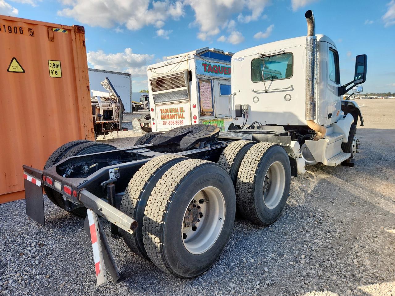 Lot #3291456466 2019 PETERBILT TRACTOR 579