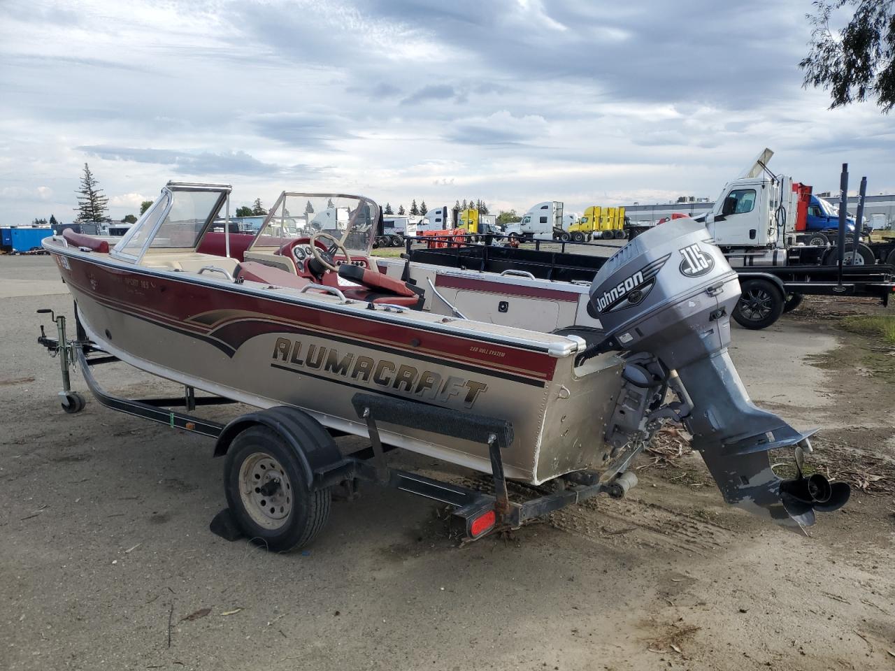 Lot #3301874435 1999 ALUMACRAFT BOAT