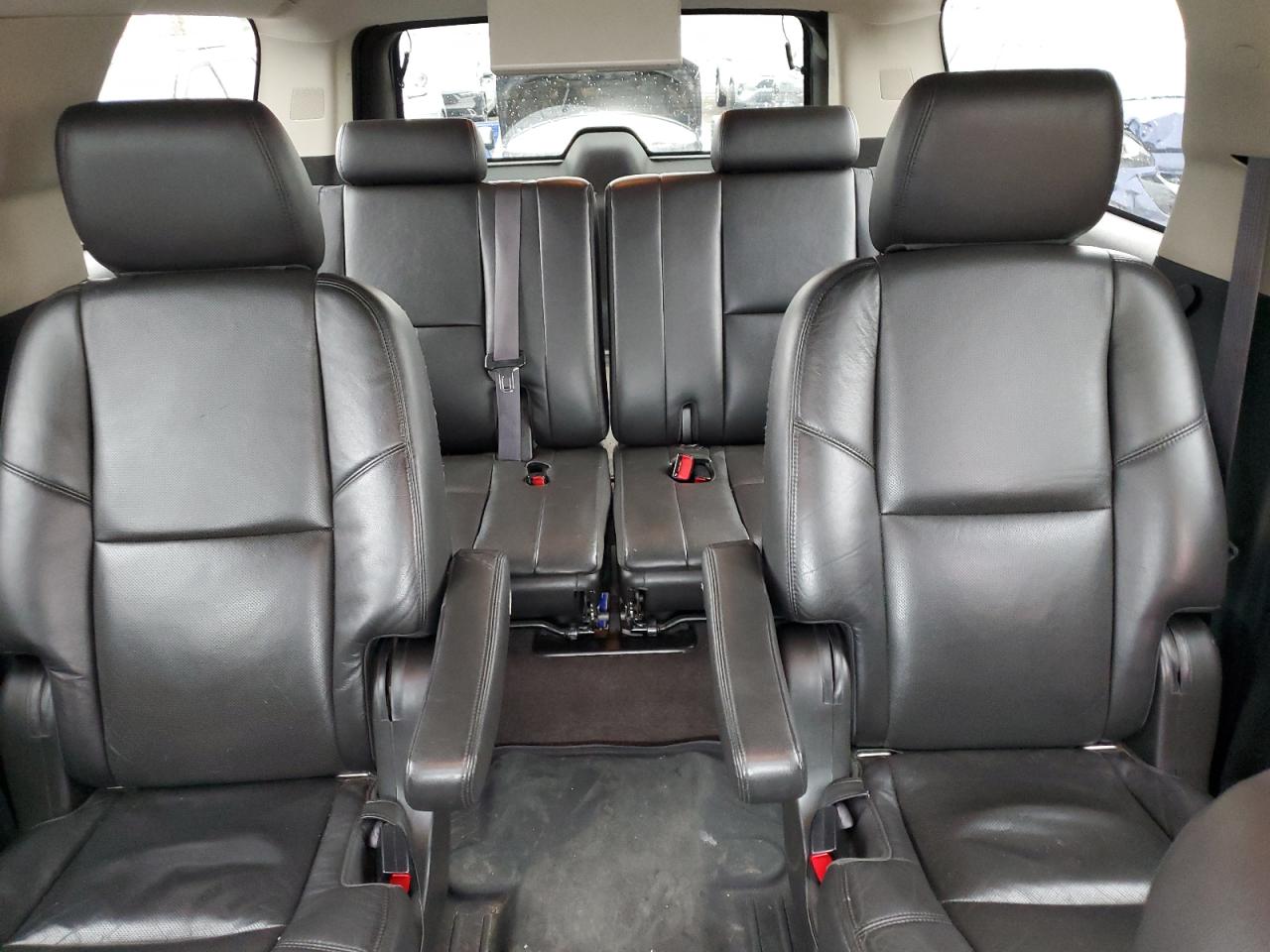 CADILLAC ESCALADE ESV PREMIUM