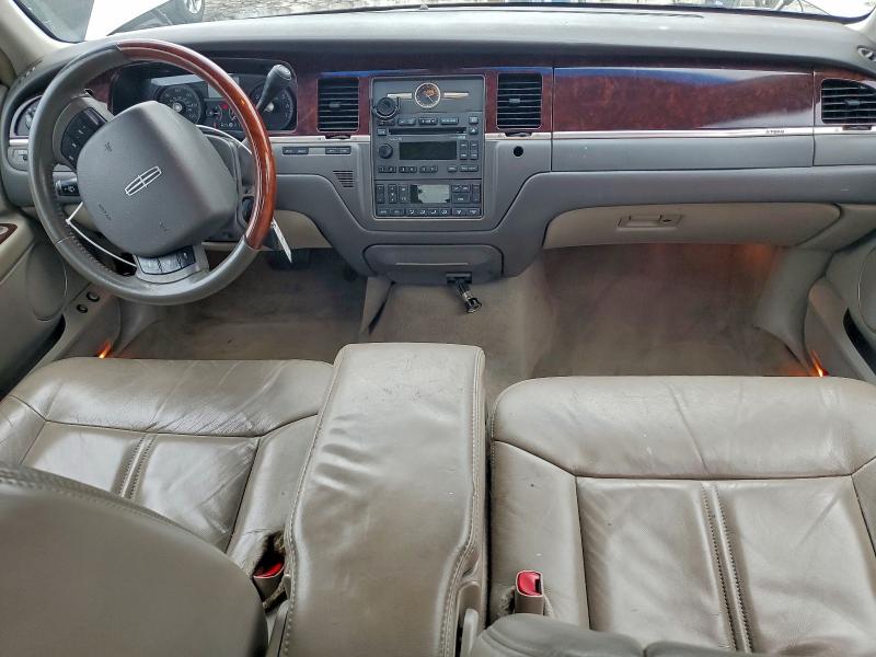 2009 LINCOLN TOWN CAR S #3308407353