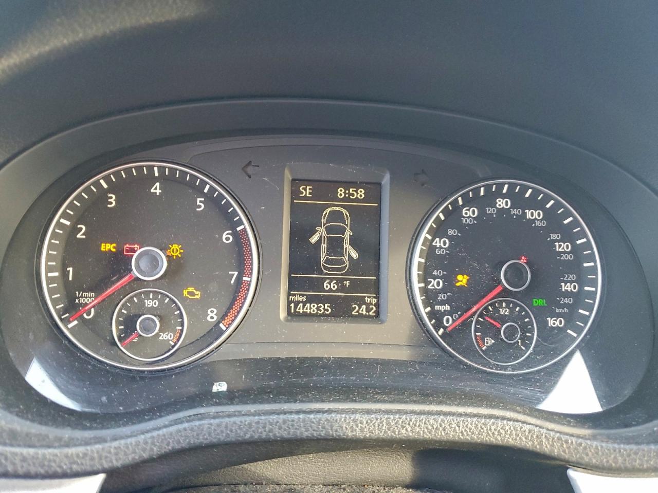 VOLKSWAGEN PASSAT SE