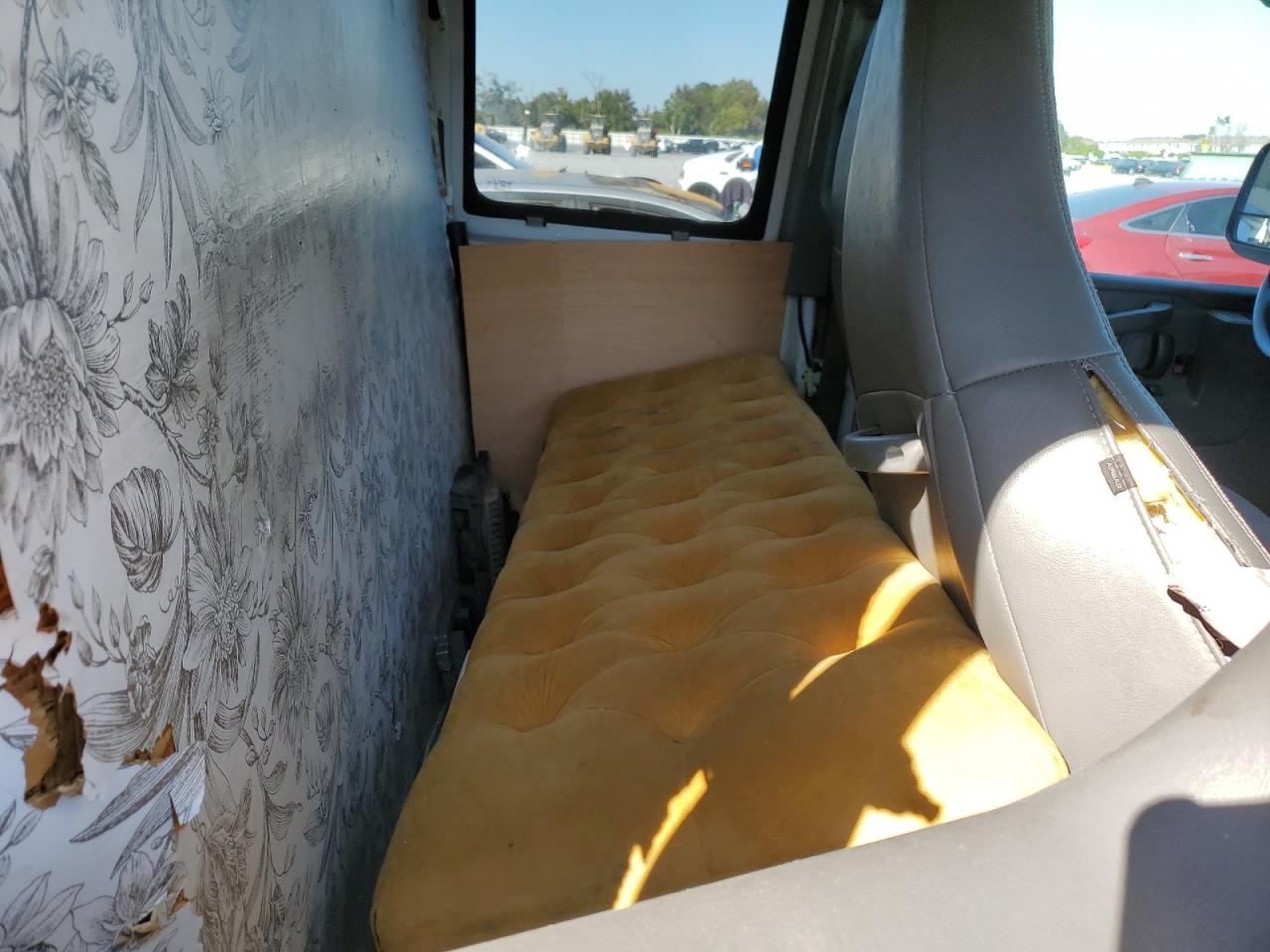 CHEVROLET EXPRESS LT