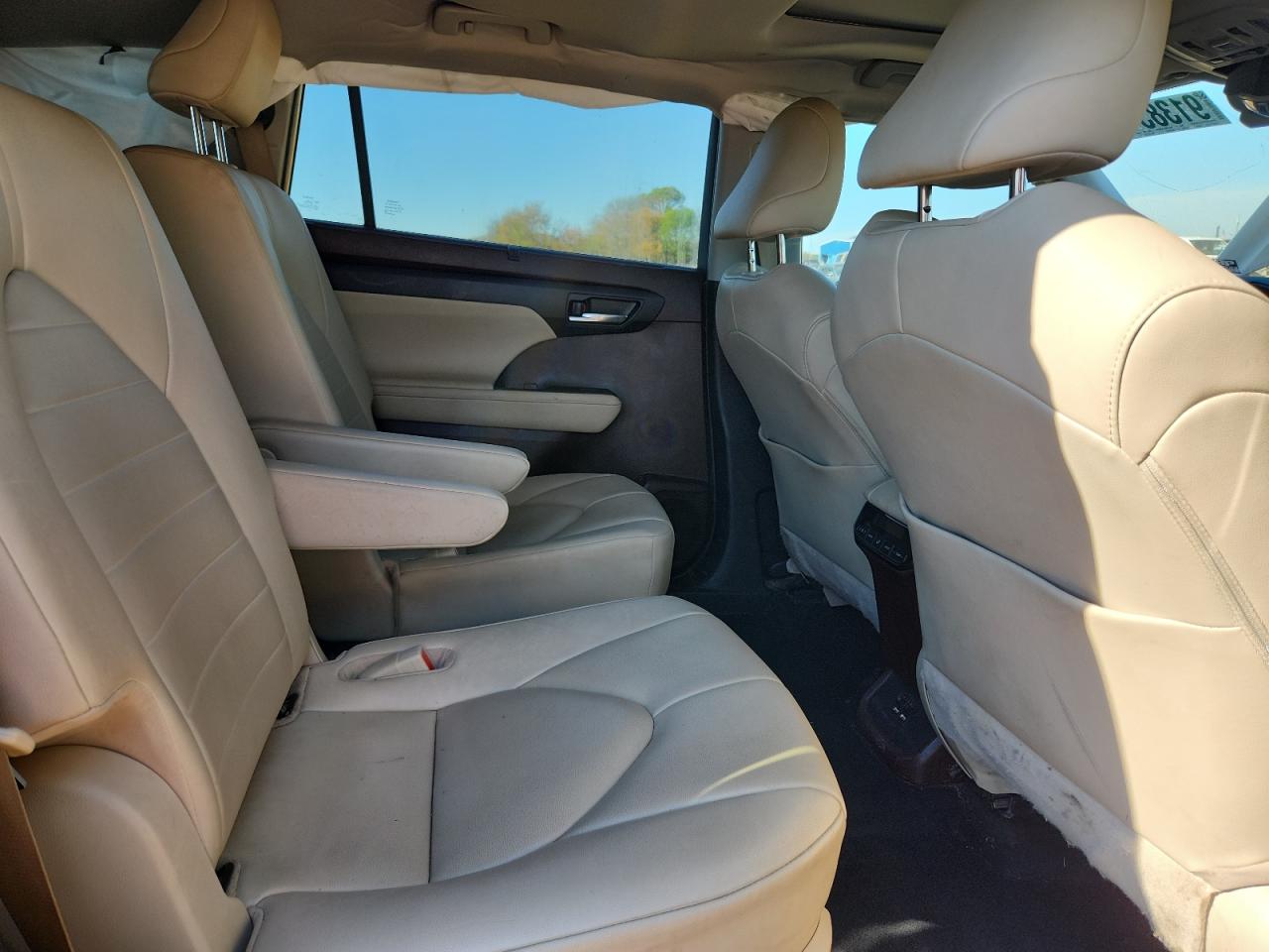 TOYOTA HIGHLANDER XLE