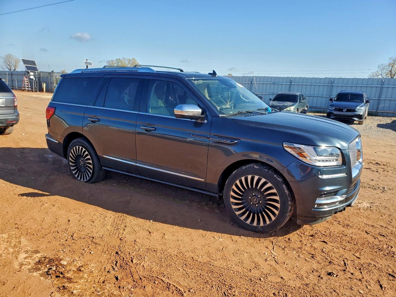 LINCOLN NAVIGATOR BLACK LABEL