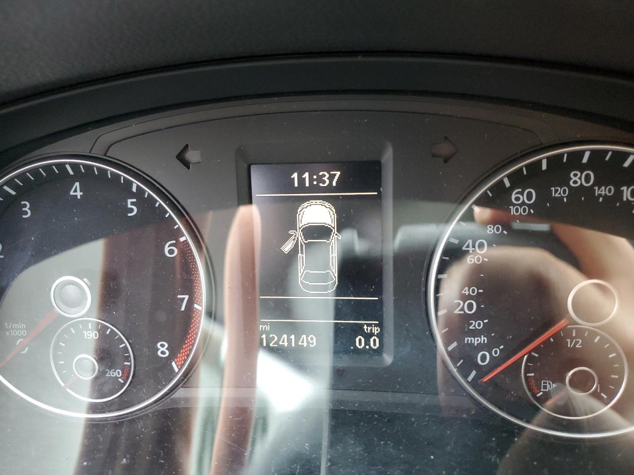 VOLKSWAGEN PASSAT SE