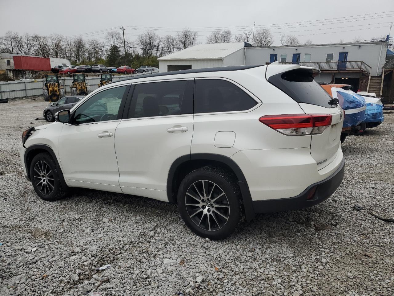 TOYOTA HIGHLANDER SE