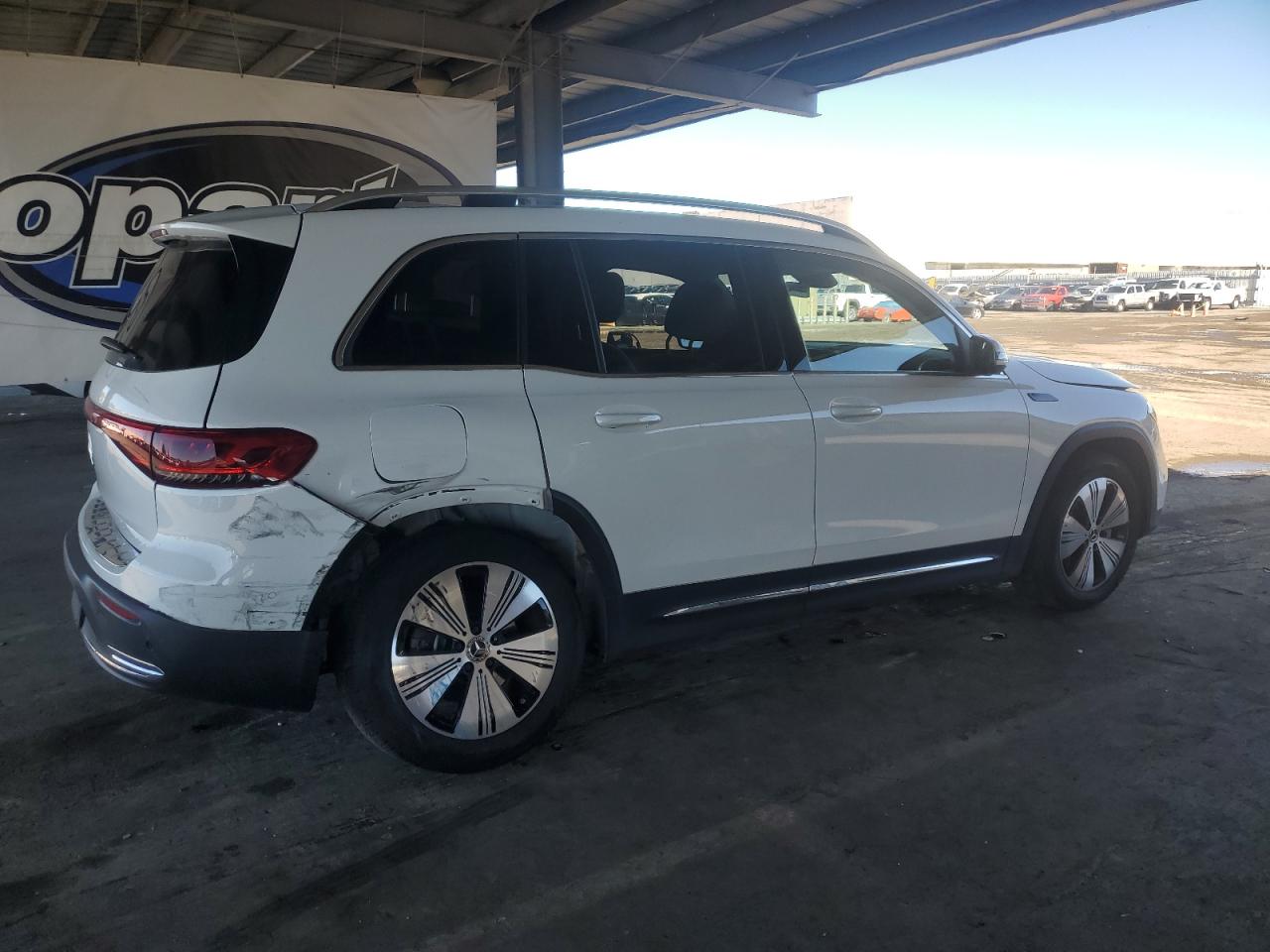 MERCEDES-BENZ EQB 250+