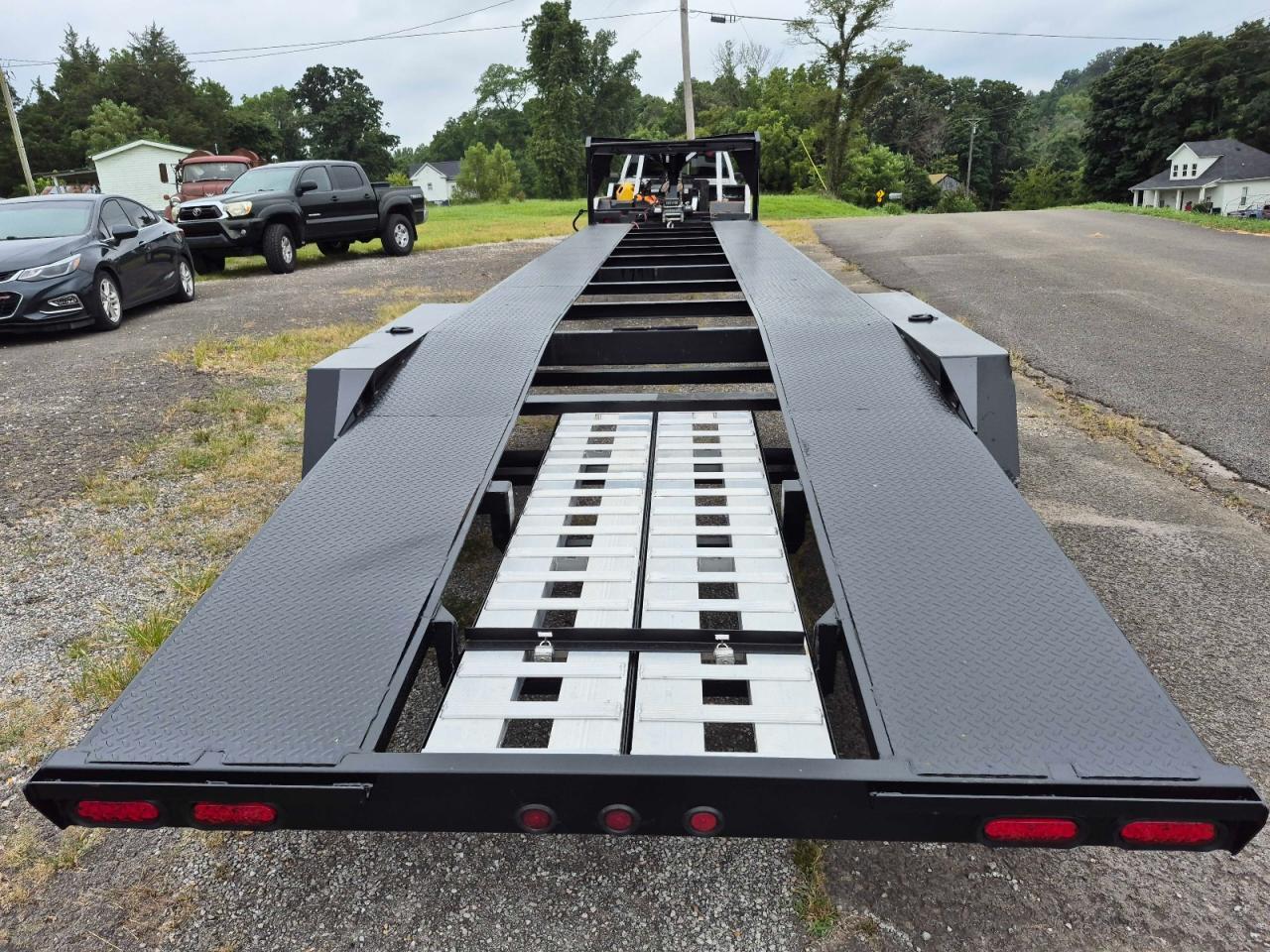 Lot #3282529953 2020 KAUFMAN GOOSENECK