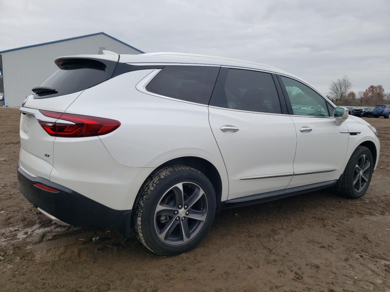 BUICK ENCLAVE ESSENCE