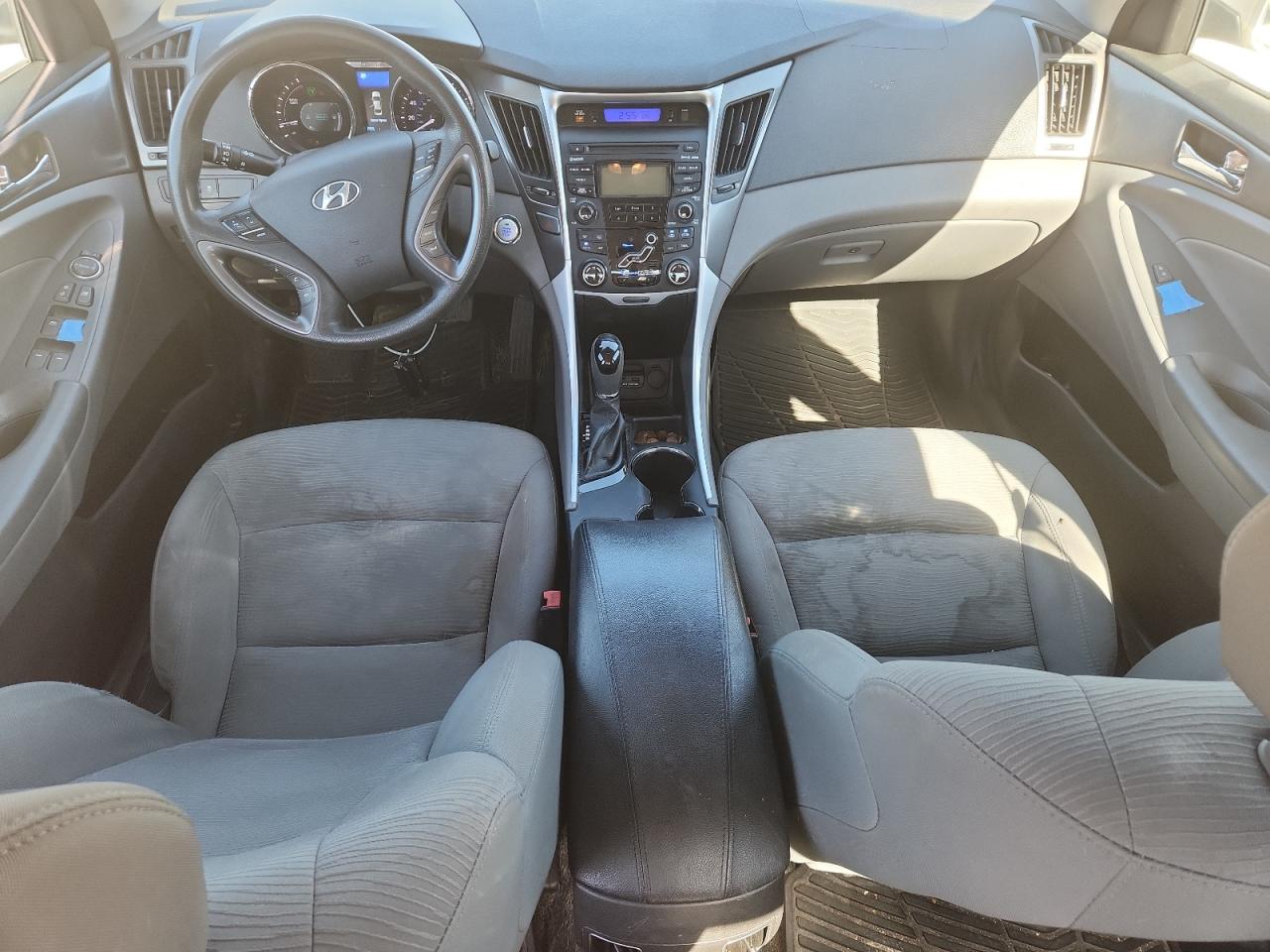 HYUNDAI SONATA HYBRID