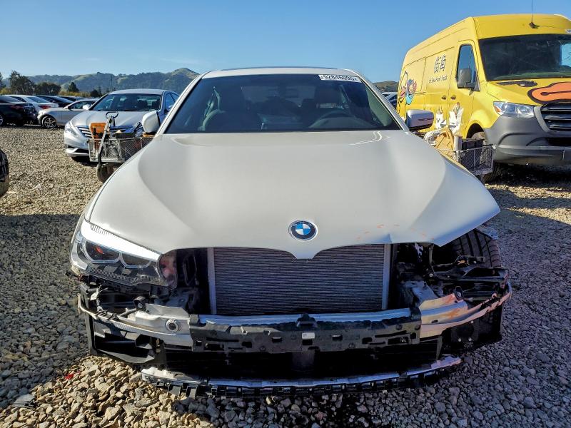 2018 BMW 530XE #3304023593