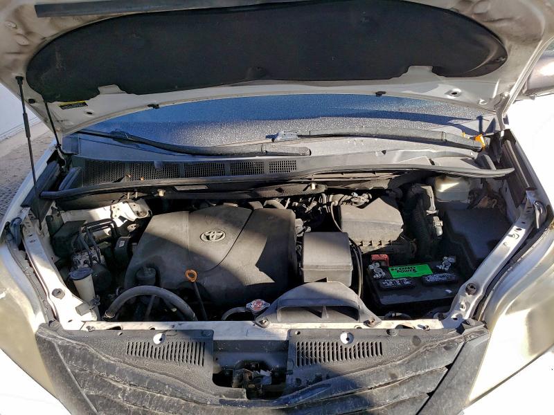 2017 TOYOTA SIENNA #3301638624