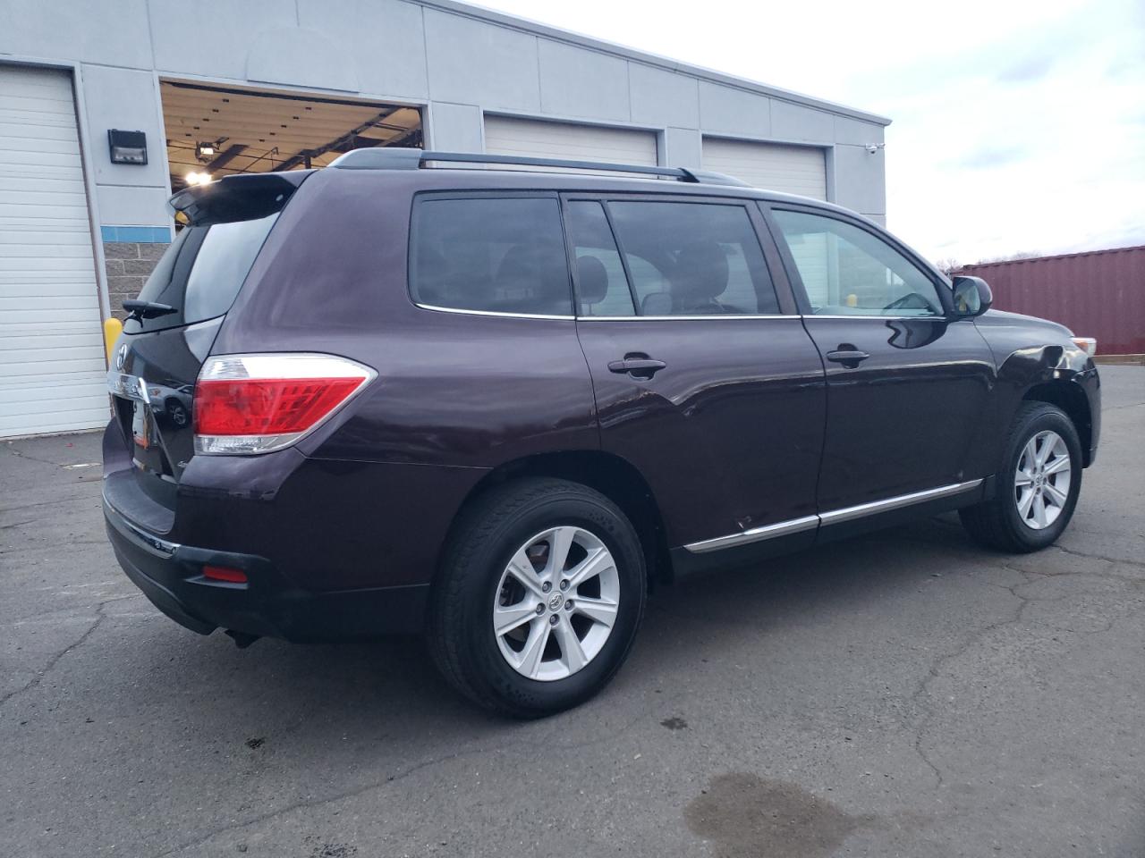TOYOTA HIGHLANDER BASE