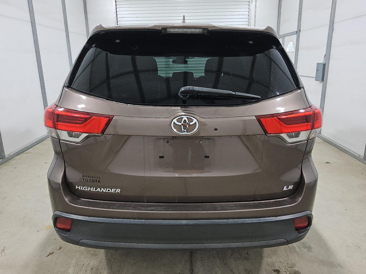TOYOTA HIGHLANDER LE