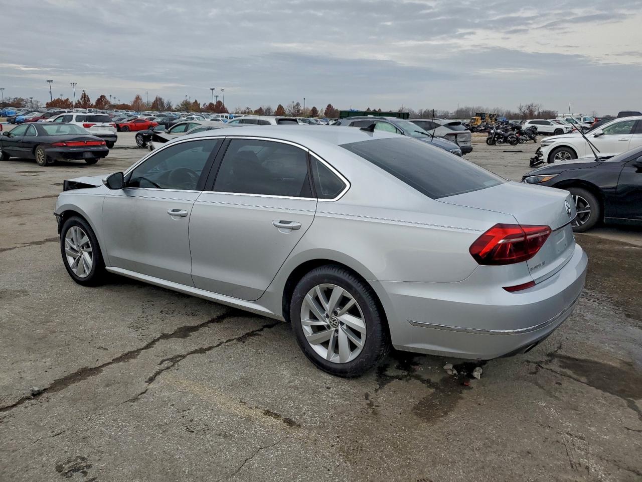 VOLKSWAGEN PASSAT SE