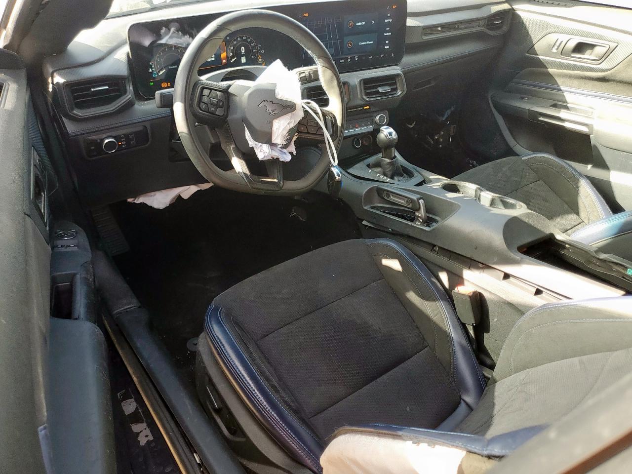 FORD MUSTANG DARK HORSE