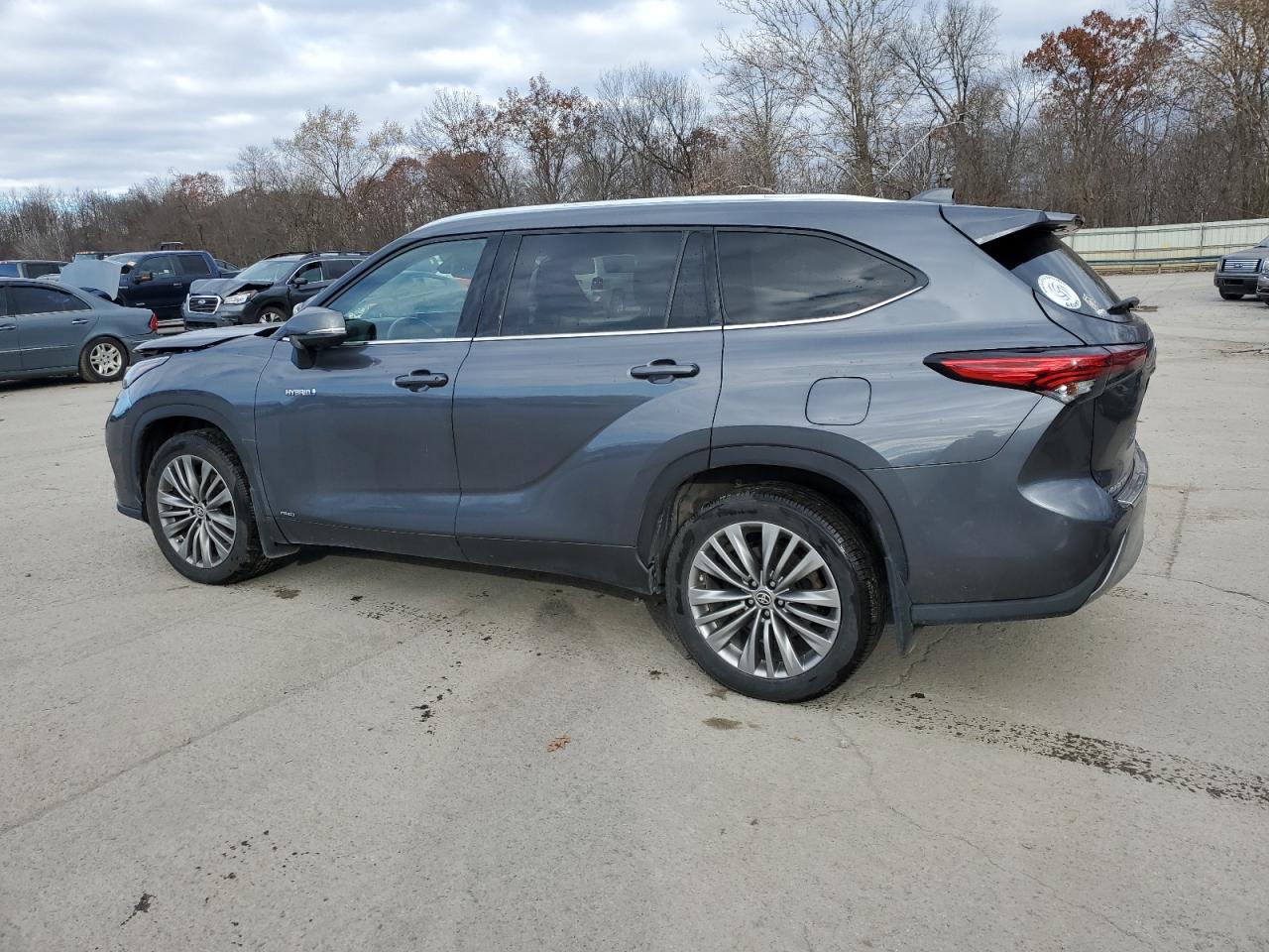 TOYOTA HIGHLANDER HYBRID PLATINUM