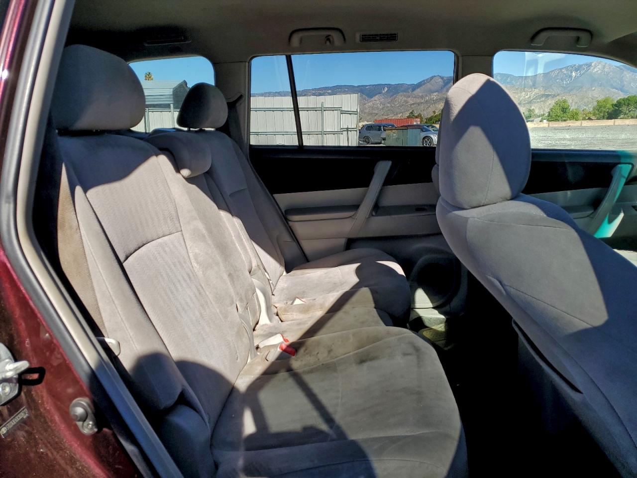 TOYOTA HIGHLANDER BASE