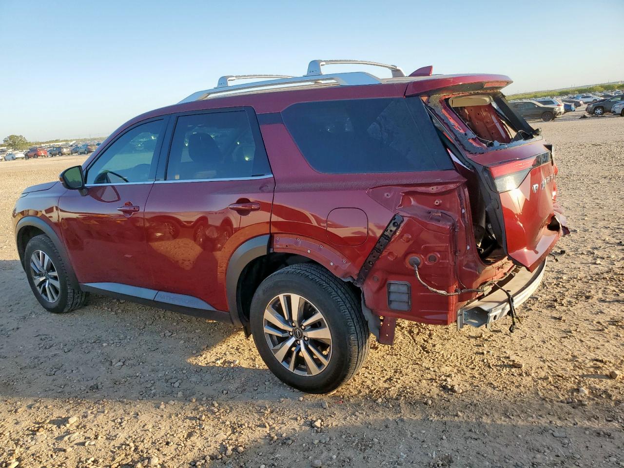 NISSAN PATHFINDER SL