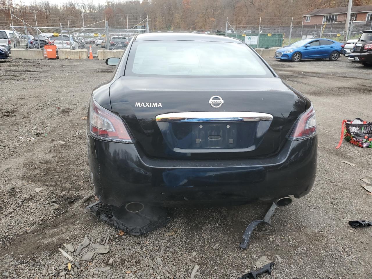NISSAN MAXIMA S