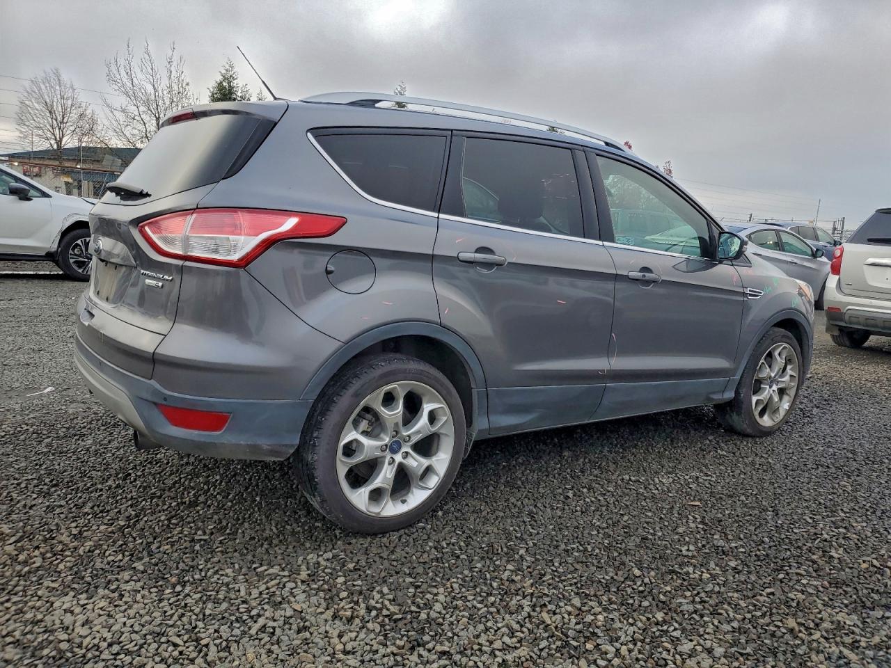 FORD ESCAPE TITANIUM