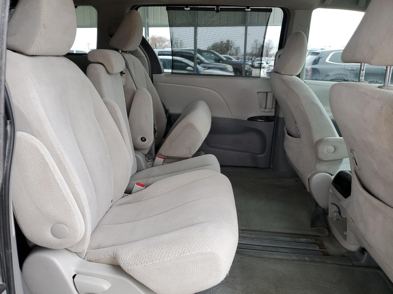 Lot #3298083134 2012 TOYOTA SIENNA LE