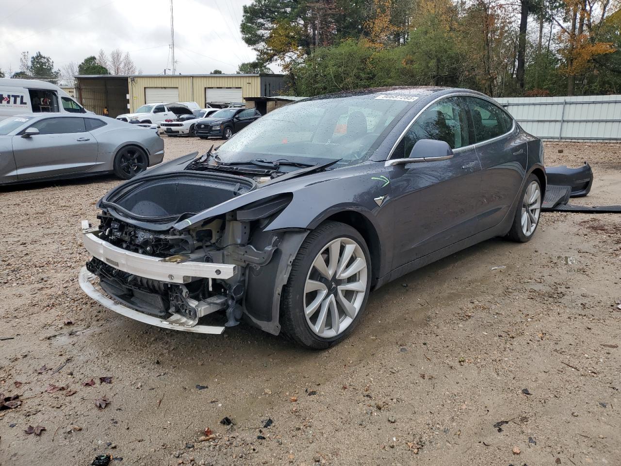 TESLA MODEL 3