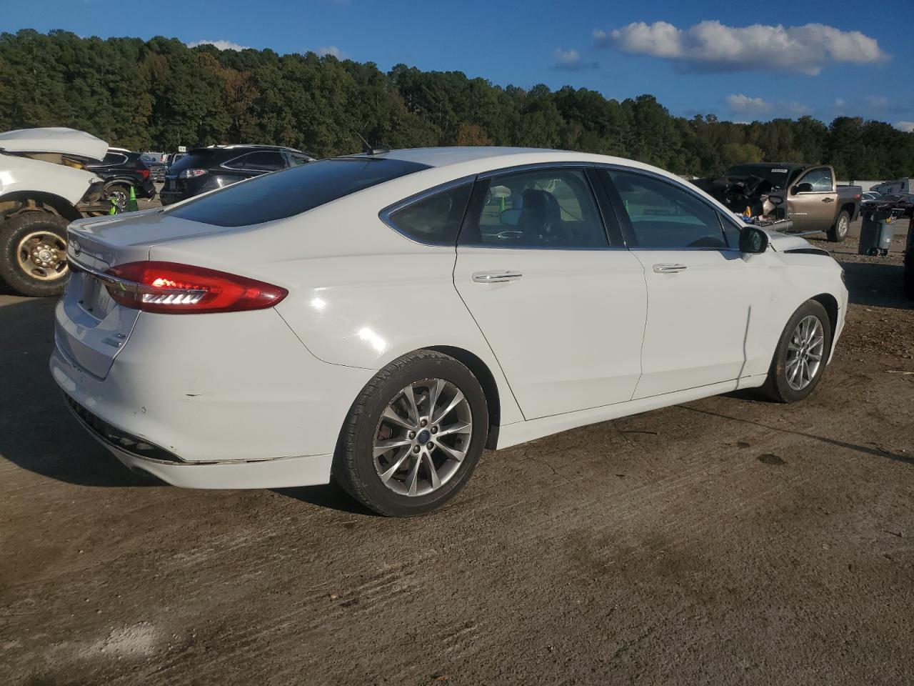 FORD FUSION SE