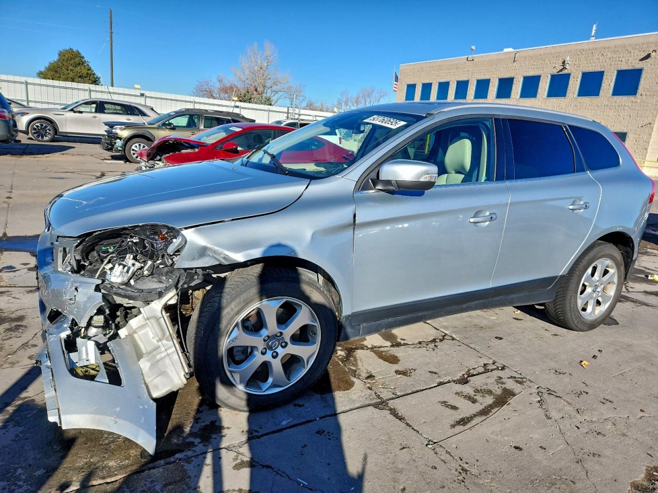 Lot #3296680089 2013 VOLVO XC60 3.2