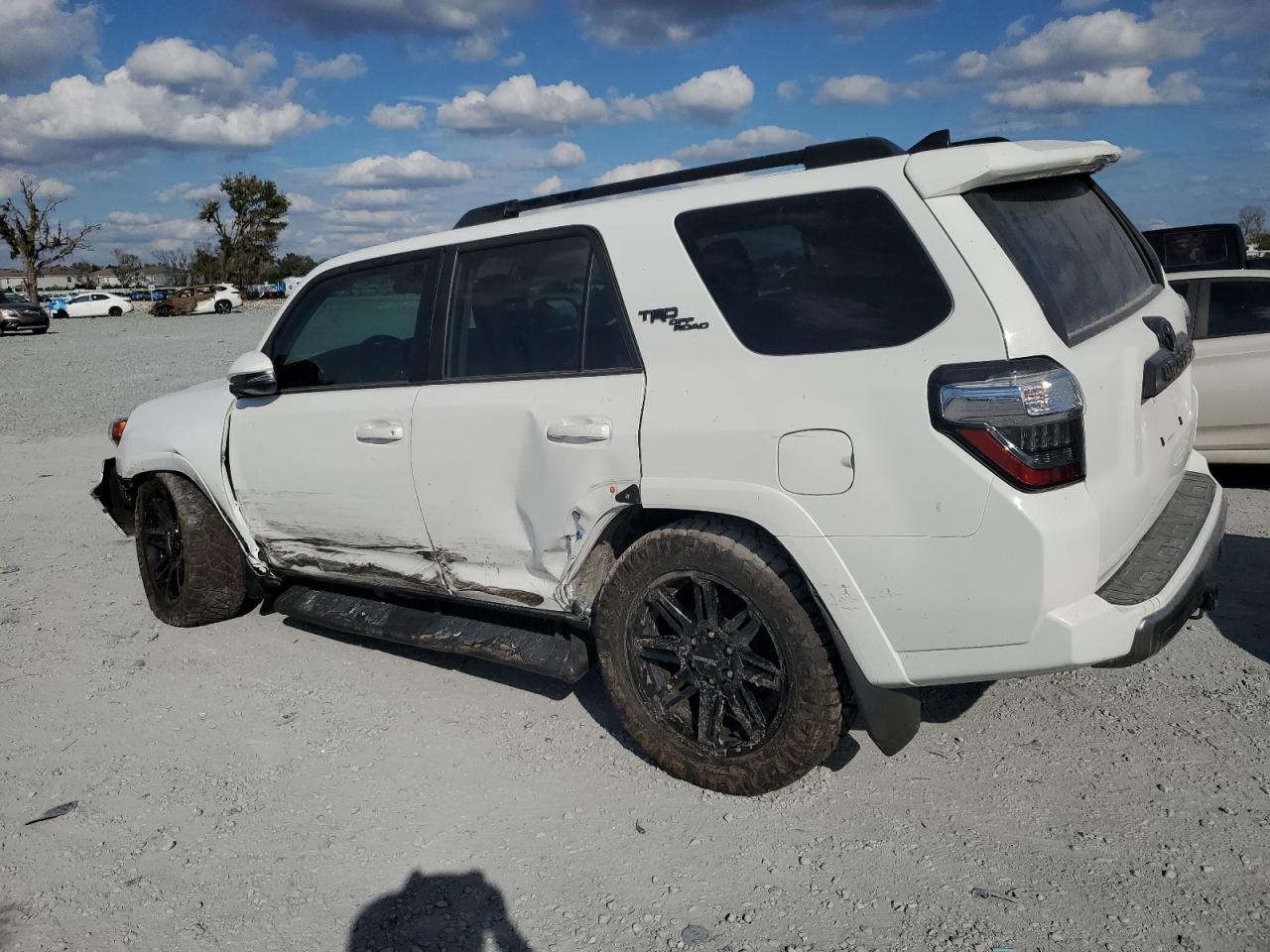 TOYOTA 4RUNNER SE
