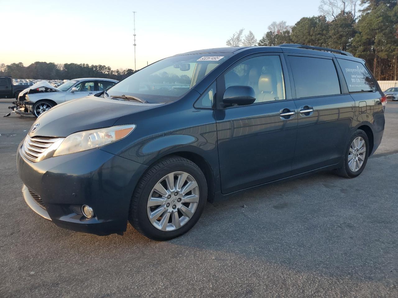 TOYOTA SIENNA XLE