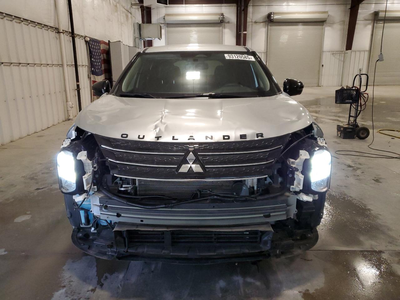 MITSUBISHI OUTLANDER SE