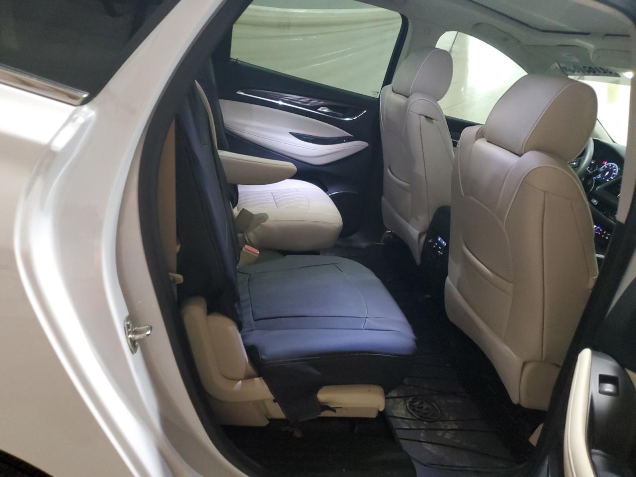 BUICK ENCLAVE AVENIR