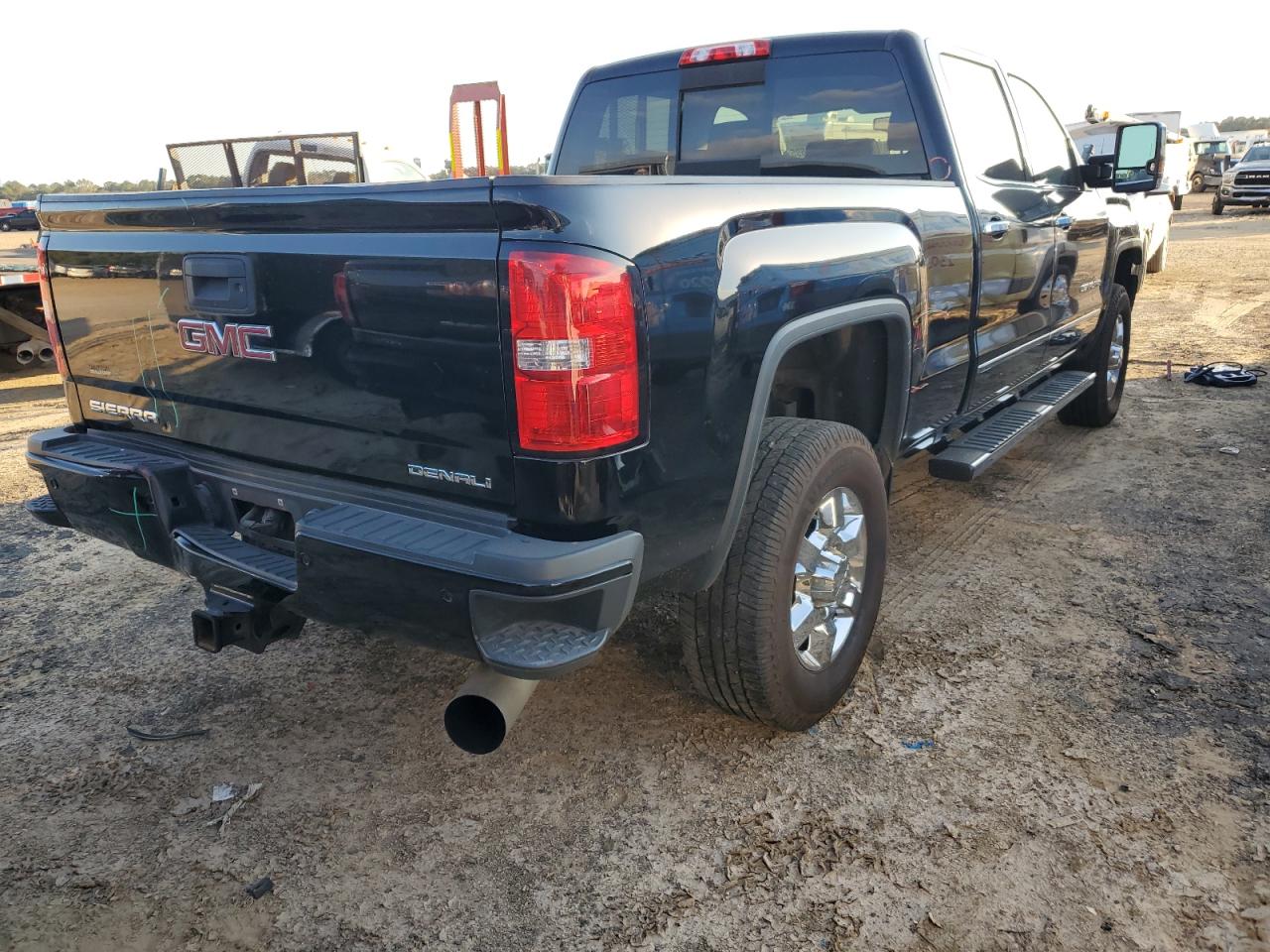 GMC SIERRA K3500 DENALI