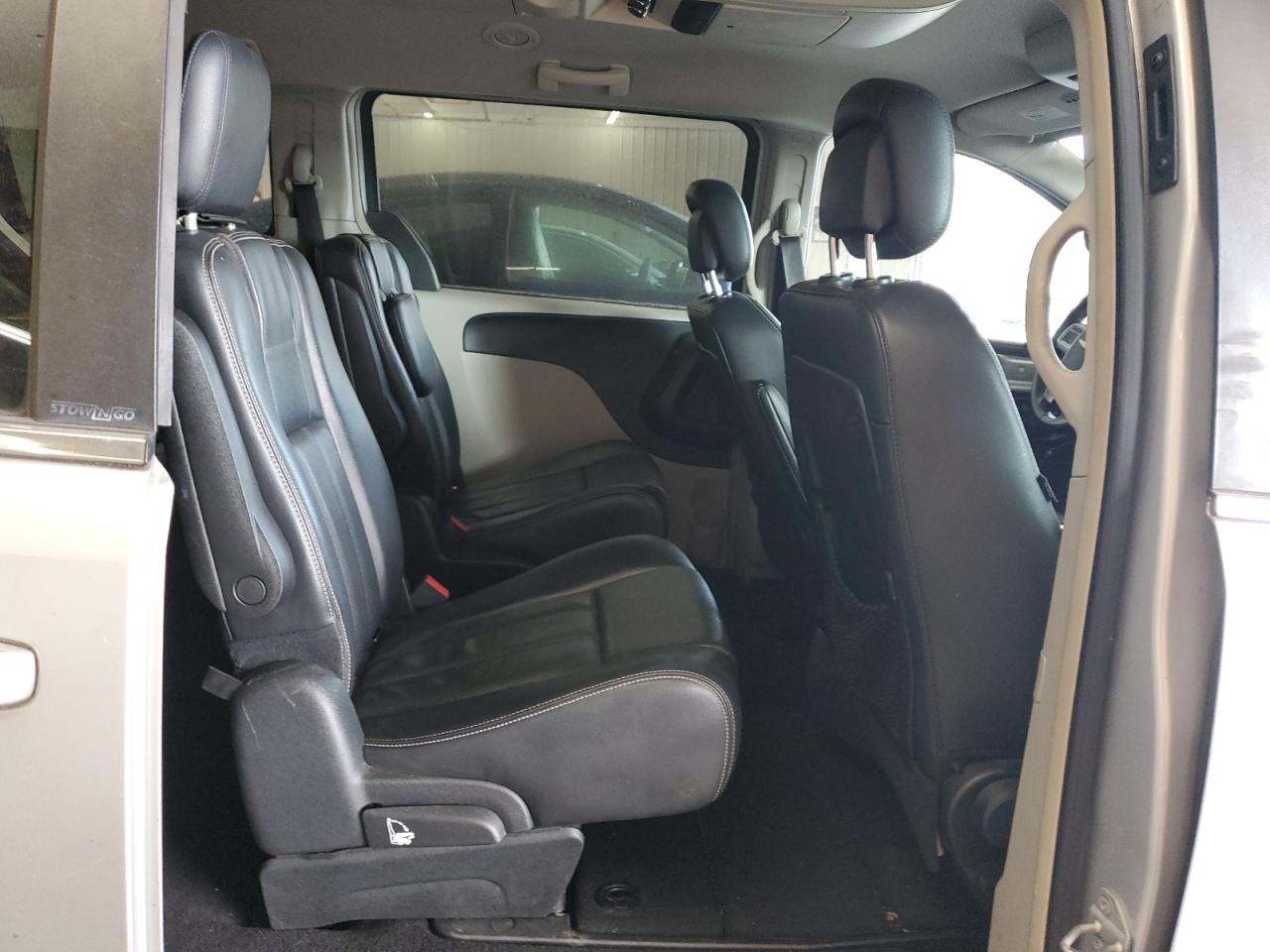 CHRYSLER TOWN & COUNTRY TOURING