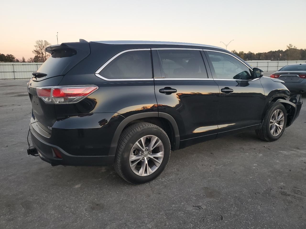 TOYOTA HIGHLANDER XLE