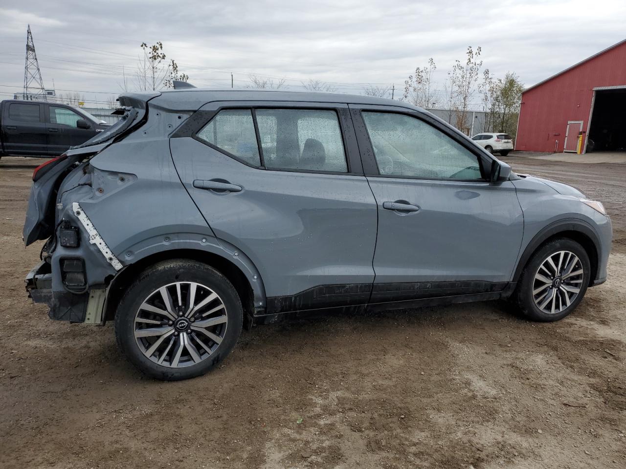 NISSAN KICKS SV