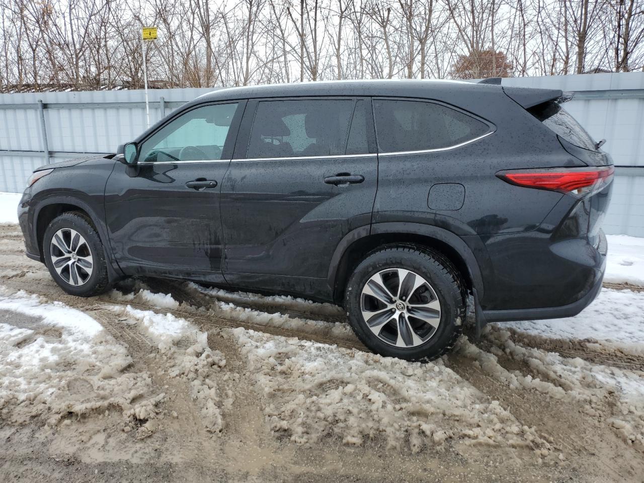 TOYOTA HIGHLANDER XLE