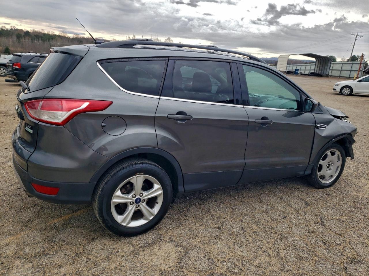 FORD ESCAPE SE