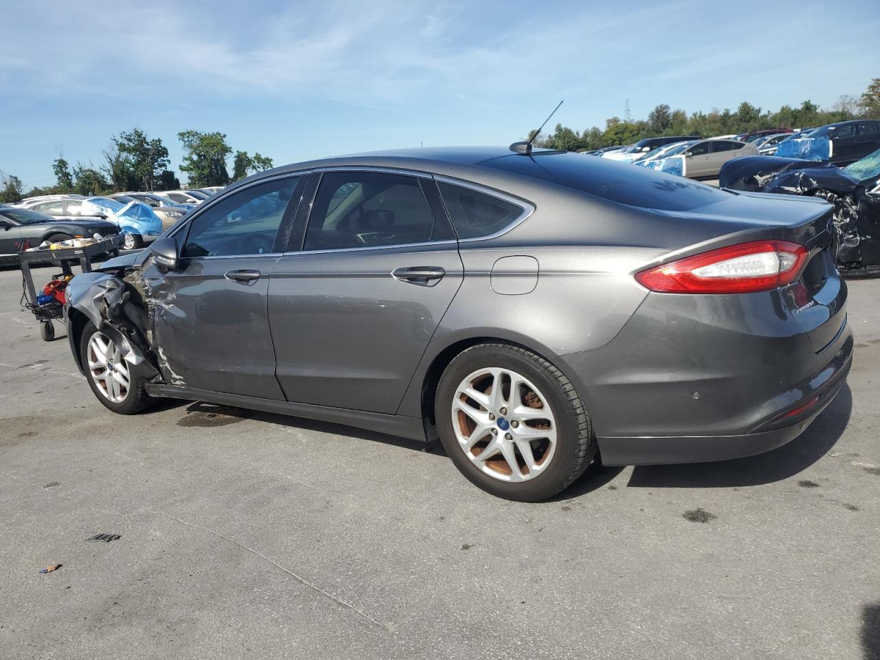 FORD FUSION SE