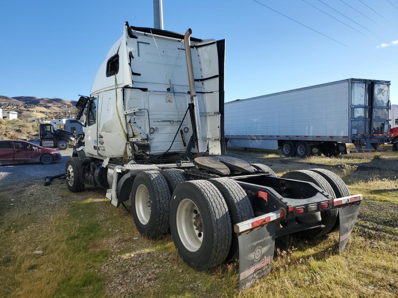 Lot #3286923219 2018 VOLVO VNL