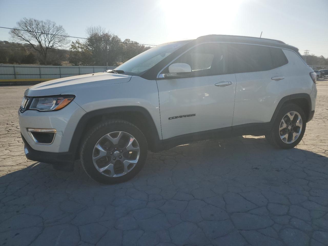 Lot #3297082518 2018 JEEP COMPASS LI