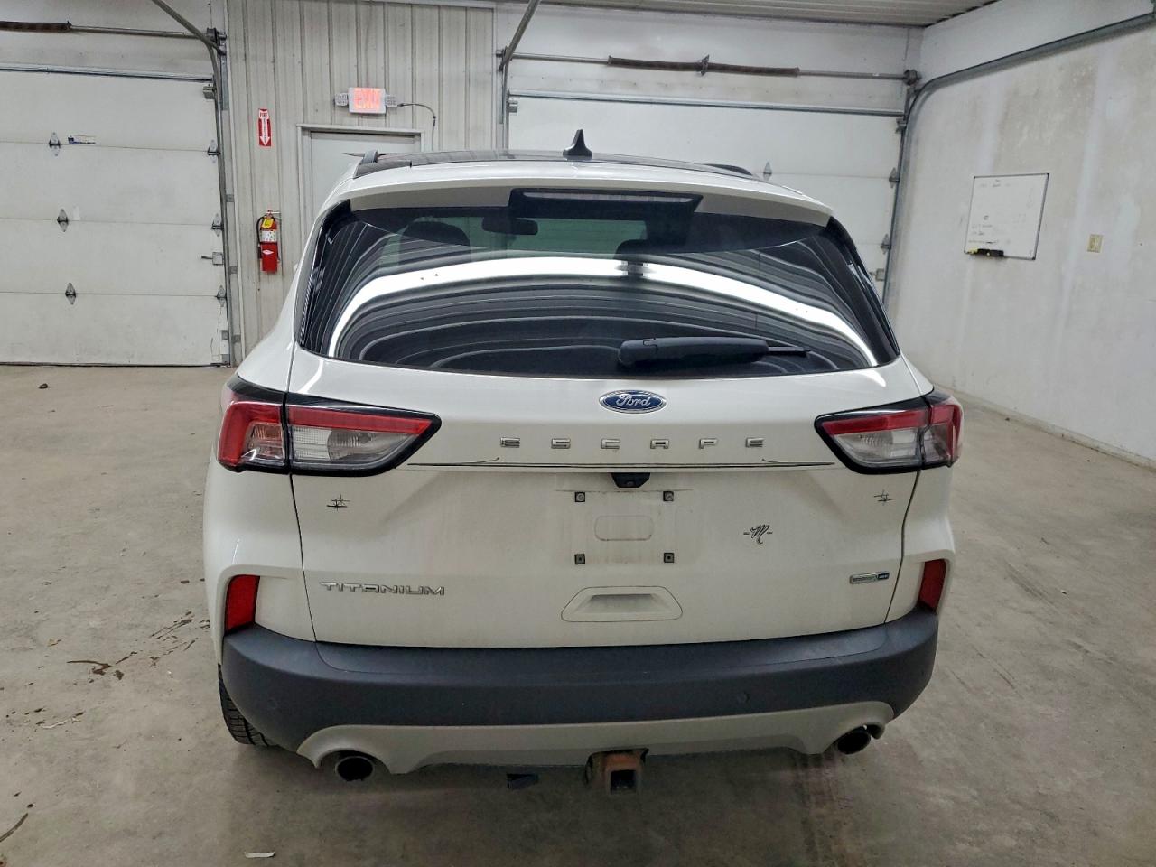 FORD ESCAPE TITANIUM