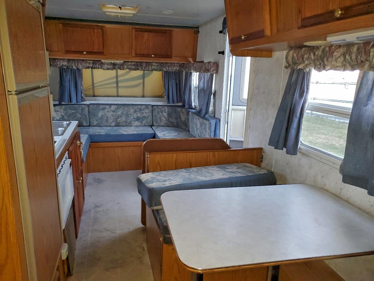 Lot #3296345443 1998 STARCRAFT TRAVEL TRA