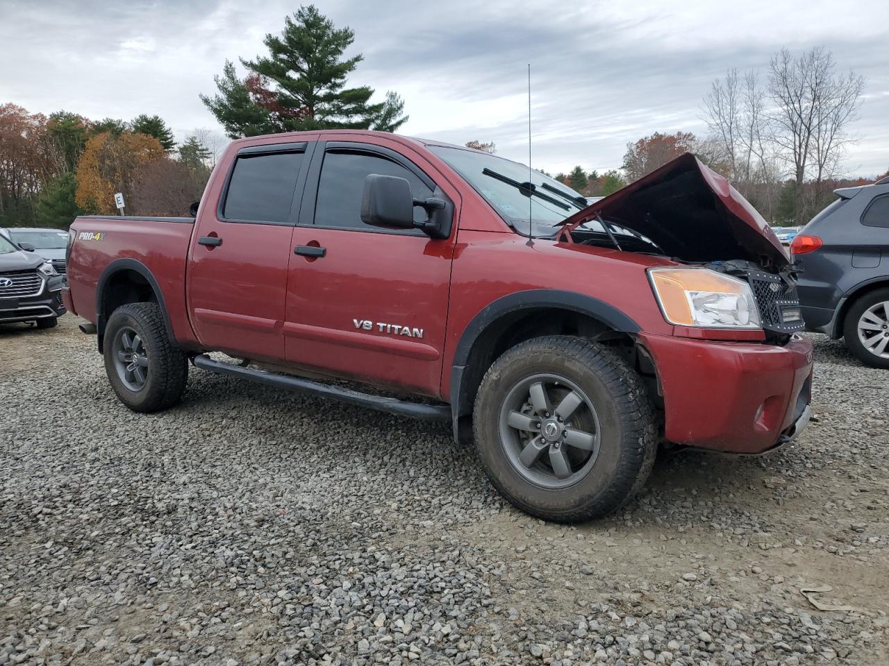 NISSAN TITAN S