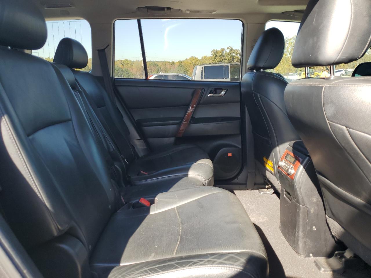 TOYOTA HIGHLANDER LIMITED