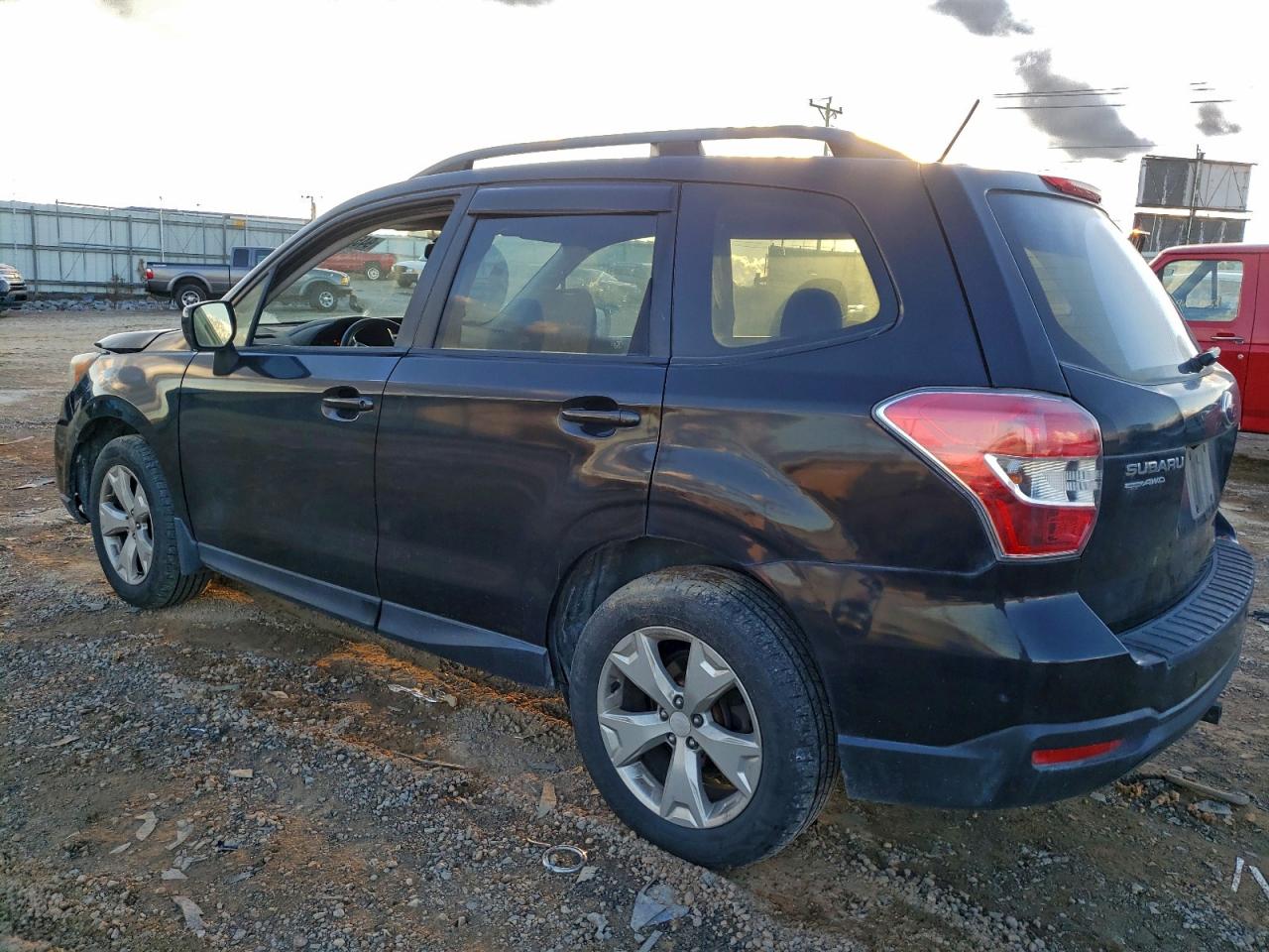 Lot #3301792348 2015 SUBARU FORESTER 2