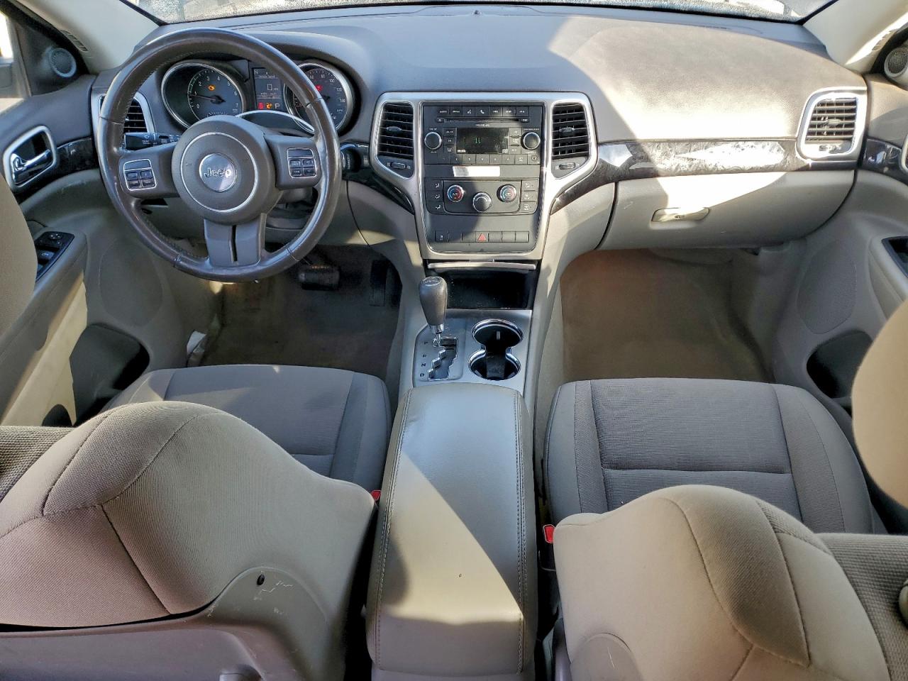 JEEP GRAND CHEROKEE LAREDO