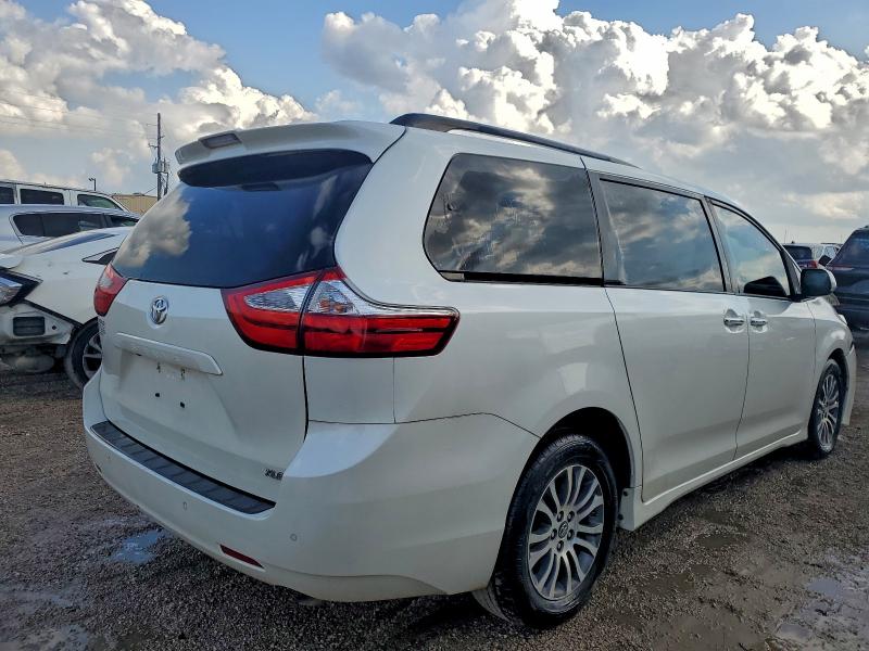2018 TOYOTA SIENNA XLE #3304635947